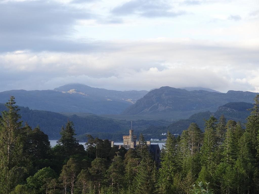 2014_06_Scotland_Day_05_Urquhart_EileanDonan_and_Plockton (137).JPG